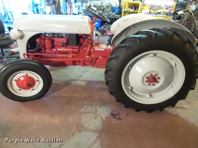 image for item BV9934 1947 Ford 8N tractor