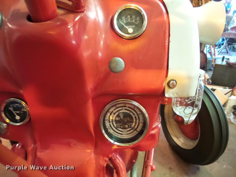 image for item BV9934 1947 Ford 8N tractor