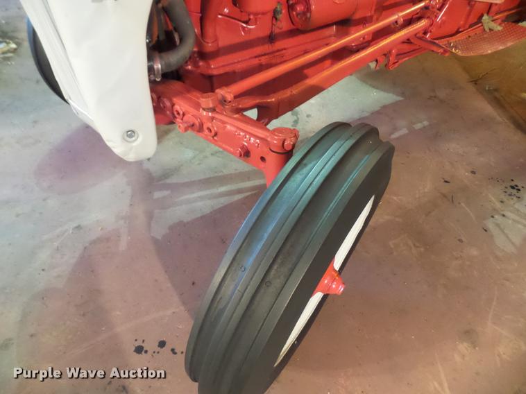 image for item BV9934 1947 Ford 8N tractor