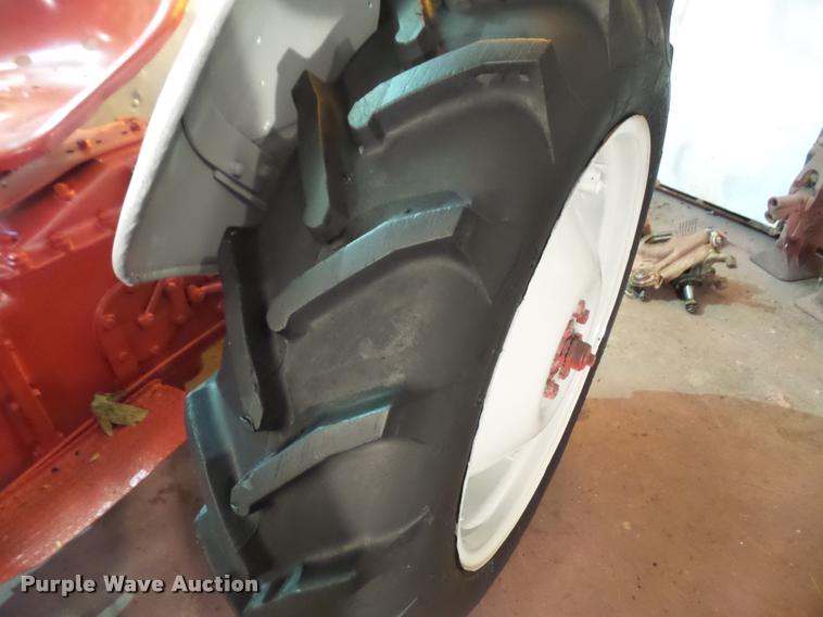 image for item BV9934 1947 Ford 8N tractor