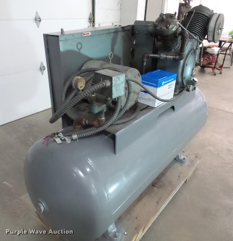 image for item BV9945 Ingersoll Rand air compressor