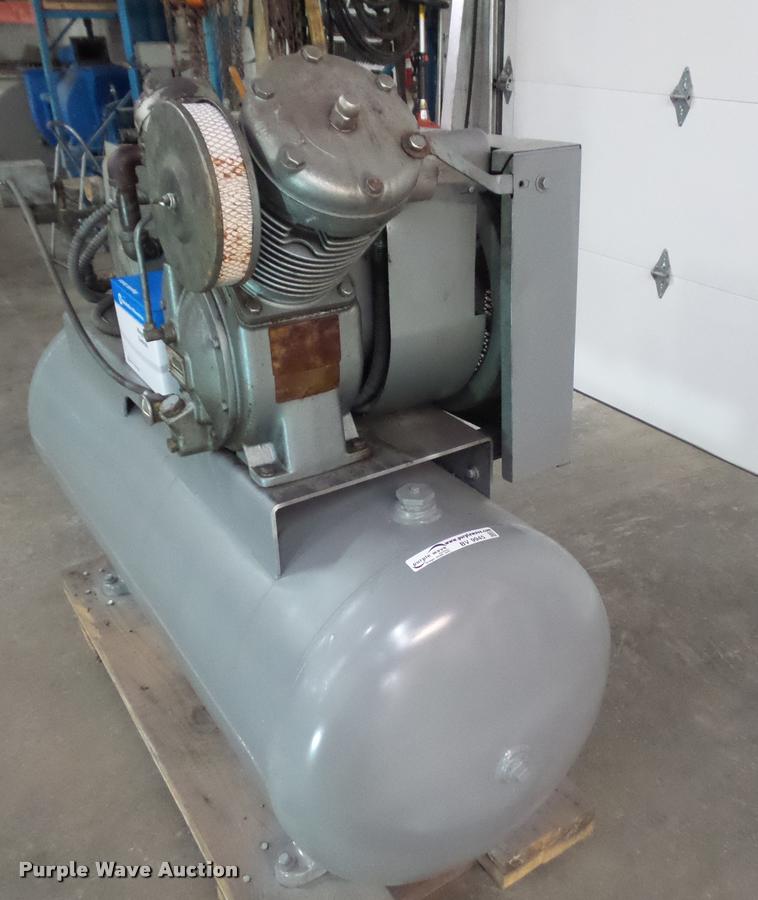 image for item BV9945 Ingersoll Rand air compressor