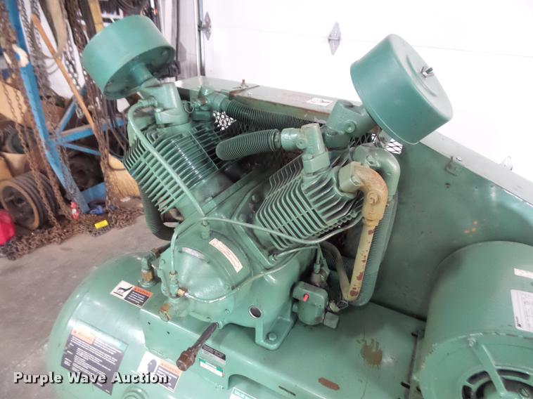 image for item BV9946 1992 Champion air compressor