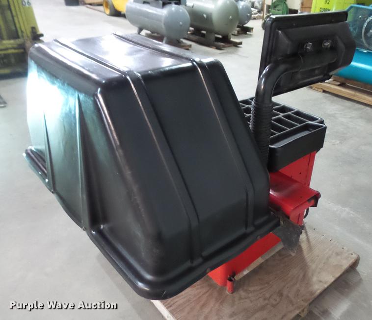 image for item BV9948 Coats 1050 computer wheel balancer