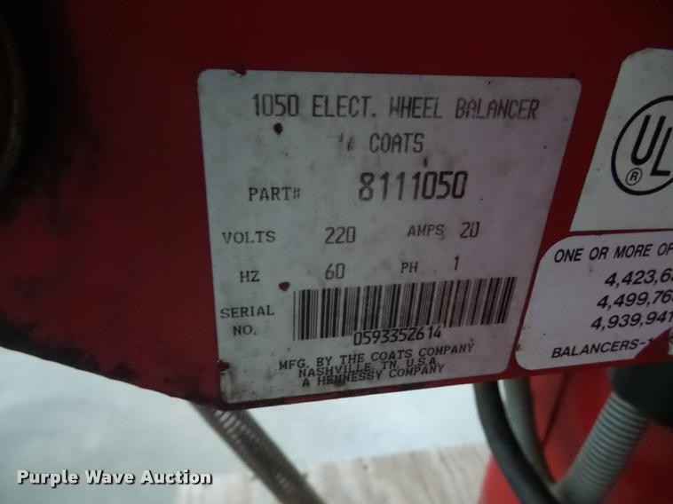 image for item BV9948 Coats 1050 computer wheel balancer