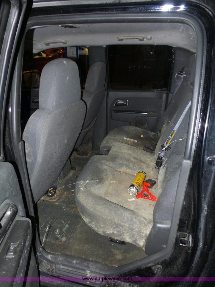 image for item BX9303 2004 Chevrolet Colorado Z71 Crew Cab pickup truck