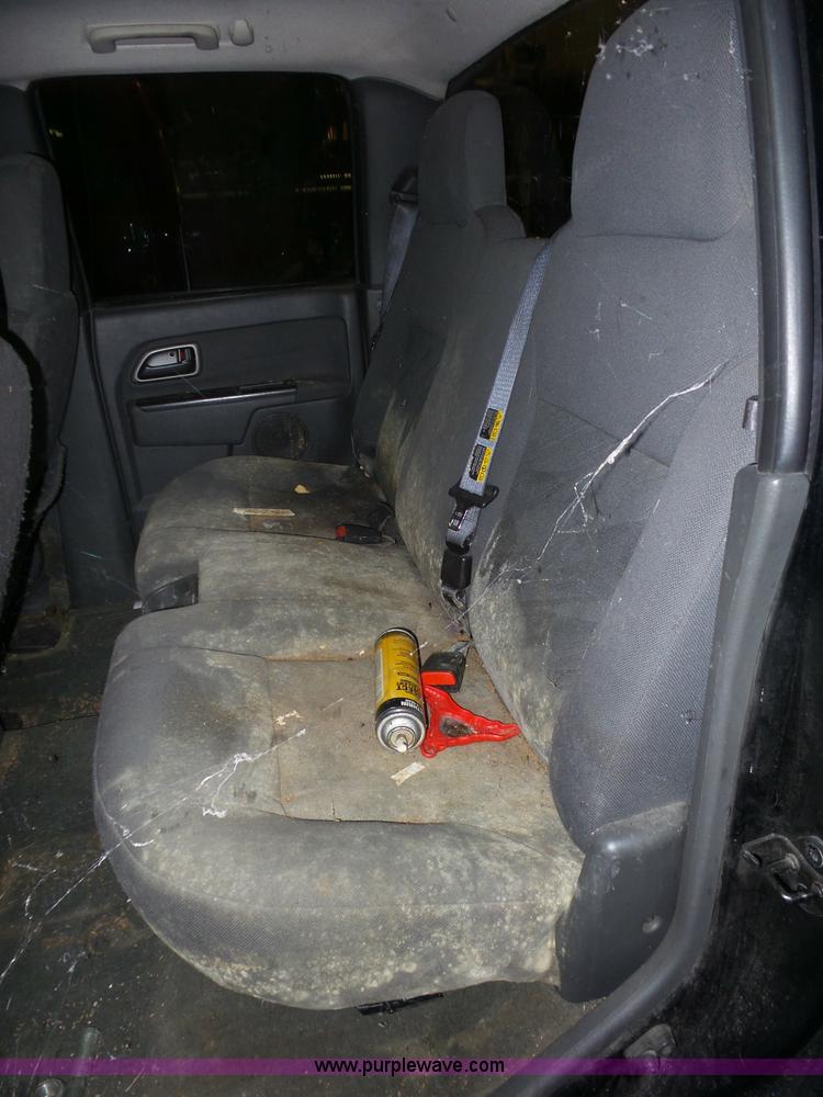 image for item BX9303 2004 Chevrolet Colorado Z71 Crew Cab pickup truck