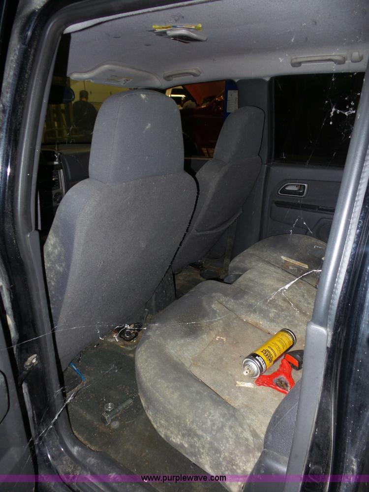 image for item BX9303 2004 Chevrolet Colorado Z71 Crew Cab pickup truck