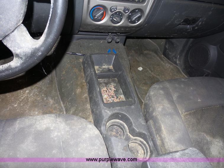 image for item BX9303 2004 Chevrolet Colorado Z71 Crew Cab pickup truck