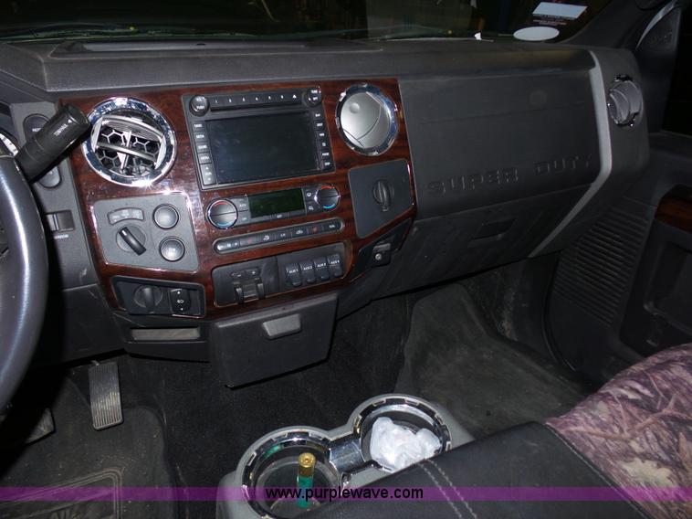 image for item BX9304 2009 Ford F350 Super Duty Crew Cab pickup truck