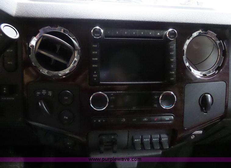 image for item BX9304 2009 Ford F350 Super Duty Crew Cab pickup truck