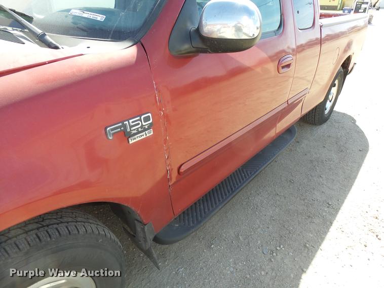 image for item CA9996 1999 Ford F150 SuperCab pickup truck
