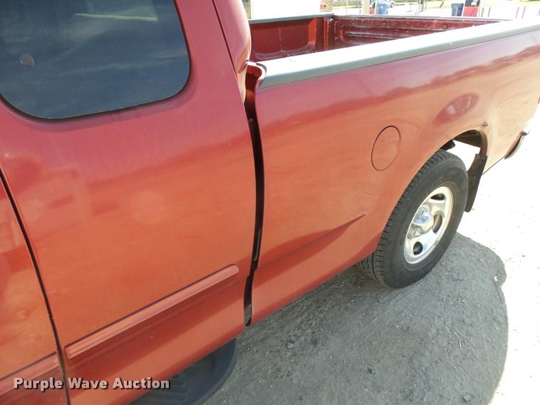 image for item CA9996 1999 Ford F150 SuperCab pickup truck