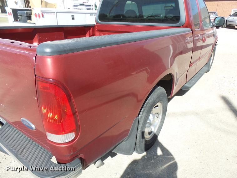 image for item CA9996 1999 Ford F150 SuperCab pickup truck