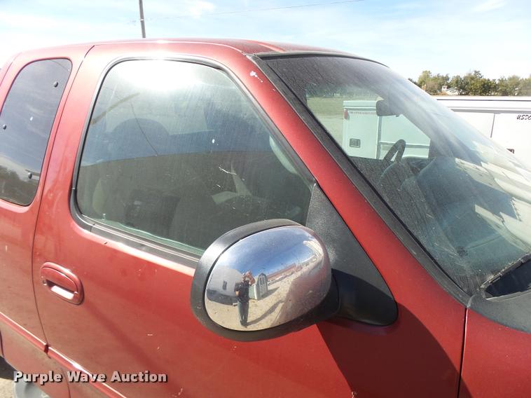 image for item CA9996 1999 Ford F150 SuperCab pickup truck