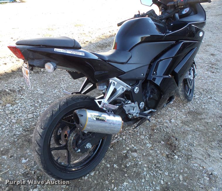 image for item CC9417 2011 Kawasaki EX250-J motorcycle