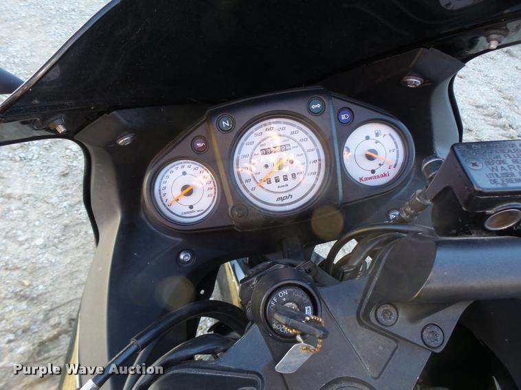 image for item CC9417 2011 Kawasaki EX250-J motorcycle