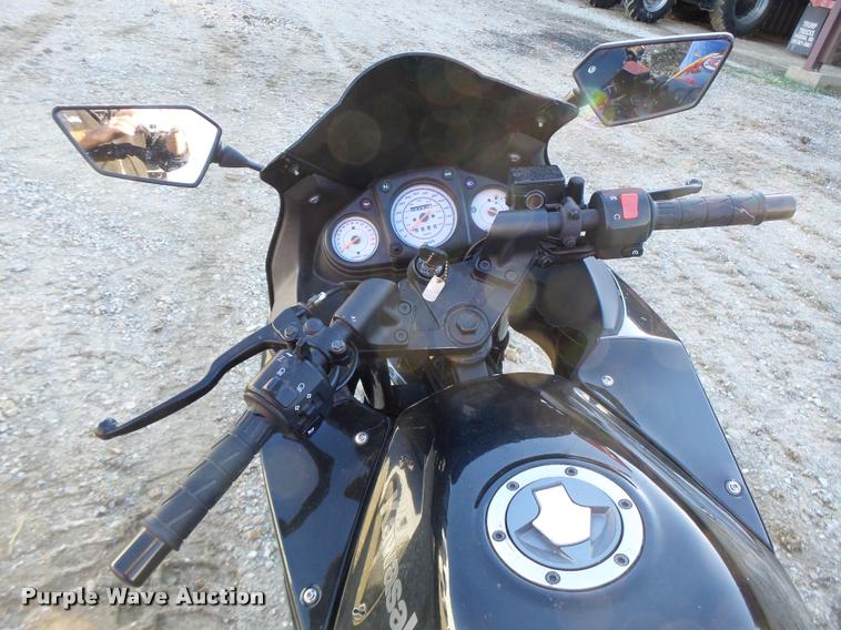 image for item CC9417 2011 Kawasaki EX250-J motorcycle