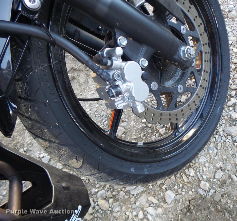 image for item CC9417 2011 Kawasaki EX250-J motorcycle