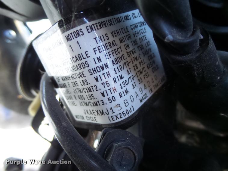 image for item CC9417 2011 Kawasaki EX250-J motorcycle