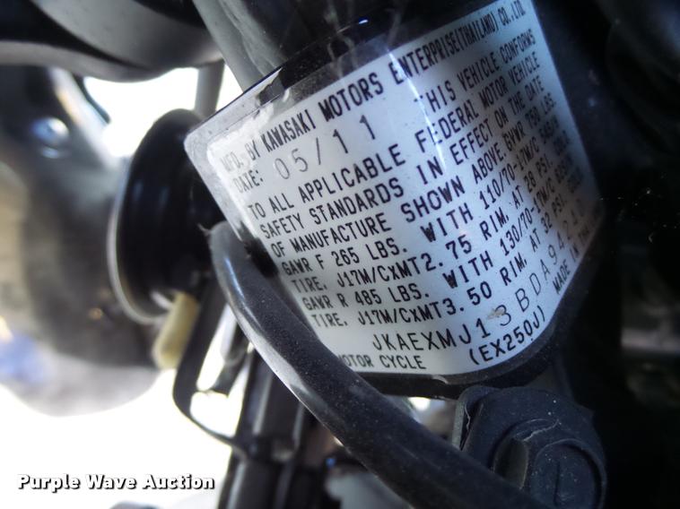image for item CC9417 2011 Kawasaki EX250-J motorcycle