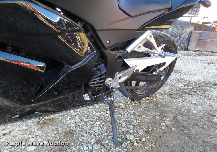 image for item CC9417 2011 Kawasaki EX250-J motorcycle