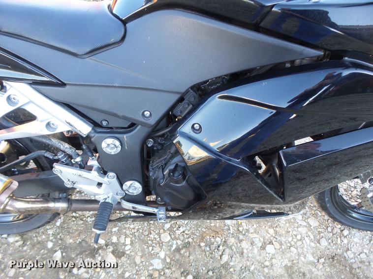 image for item CC9417 2011 Kawasaki EX250-J motorcycle