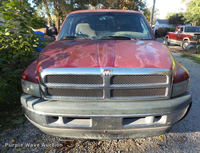 image for item DA3906 1999 Dodge Ram 2500 Quad Cab pickup truck