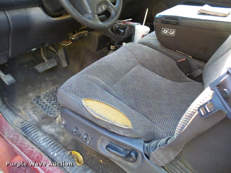 image for item DA3906 1999 Dodge Ram 2500 Quad Cab pickup truck