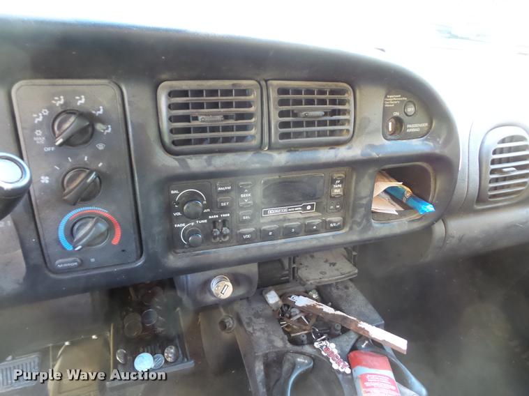 image for item DA3906 1999 Dodge Ram 2500 Quad Cab pickup truck