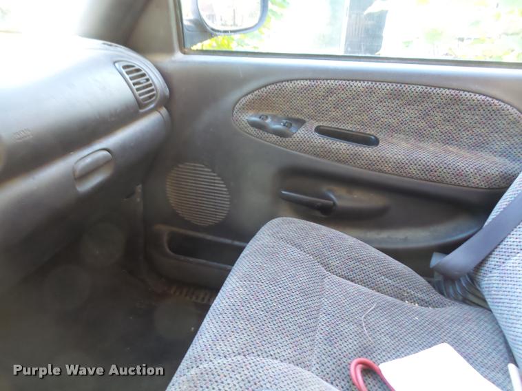 image for item DA3906 1999 Dodge Ram 2500 Quad Cab pickup truck