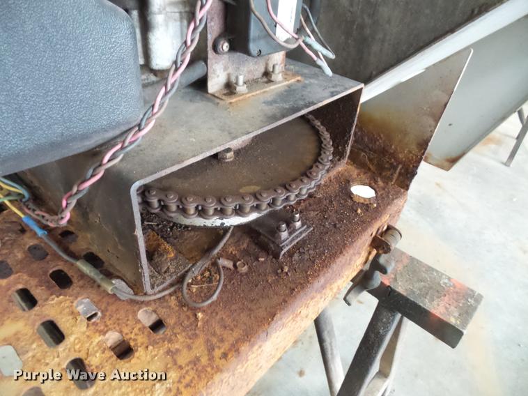 image for item DA3921 2007 Sno-Way spreader