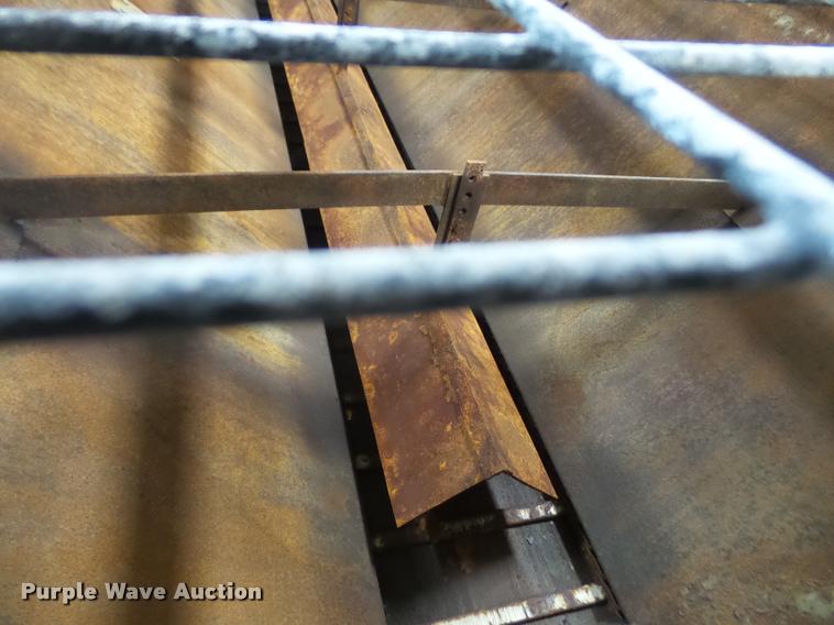 image for item DA3921 2007 Sno-Way spreader