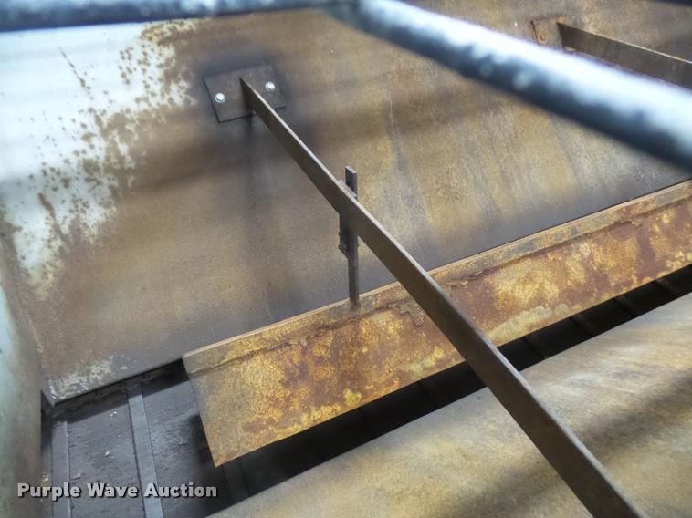 image for item DA3921 2007 Sno-Way spreader