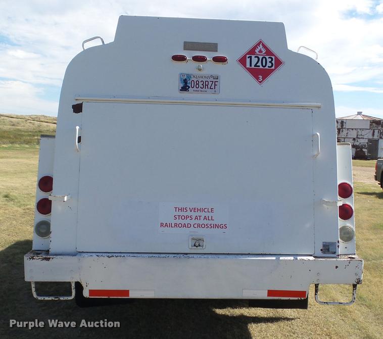 image for item DA4611 1994 Ford F700 fuel truck