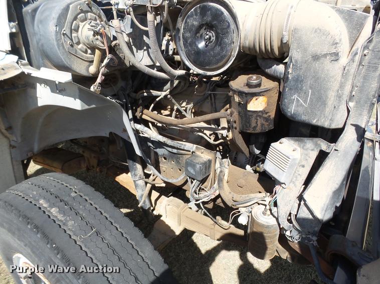 image for item DA4611 1994 Ford F700 fuel truck