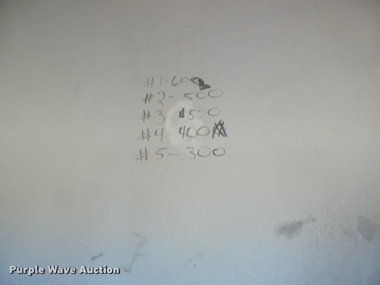 image for item DA4611 1994 Ford F700 fuel truck