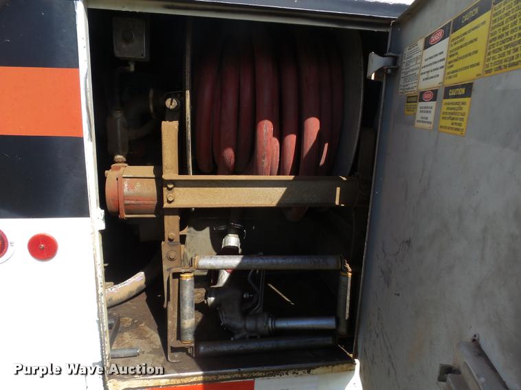 image for item DA4611 1994 Ford F700 fuel truck