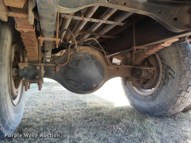 image for item DA4611 1994 Ford F700 fuel truck