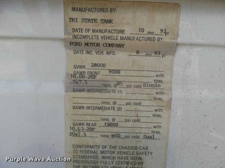 image for item DA4611 1994 Ford F700 fuel truck