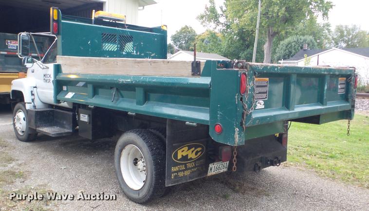image for item DA8971 1995 GMC TopKick dump truck