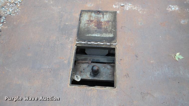 image for item DA8971 1995 GMC TopKick dump truck