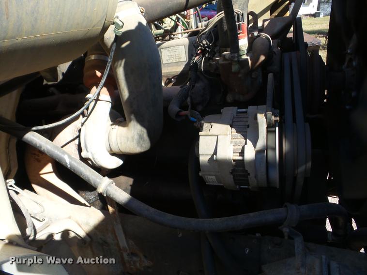 image for item J8725 1993 International 4900 refuse truck