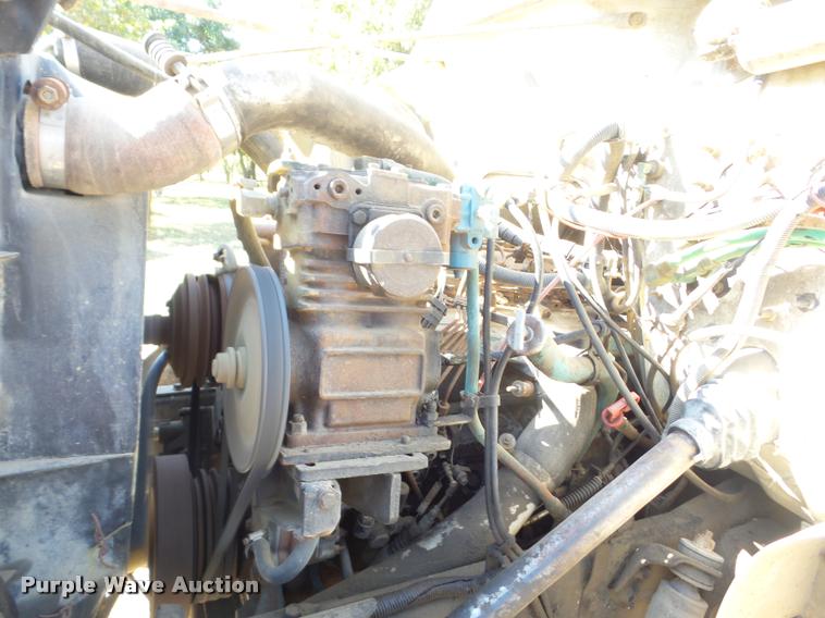 image for item J8725 1993 International 4900 refuse truck