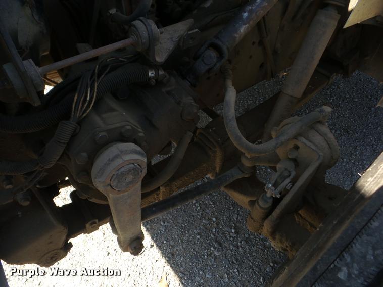 image for item J8725 1993 International 4900 refuse truck