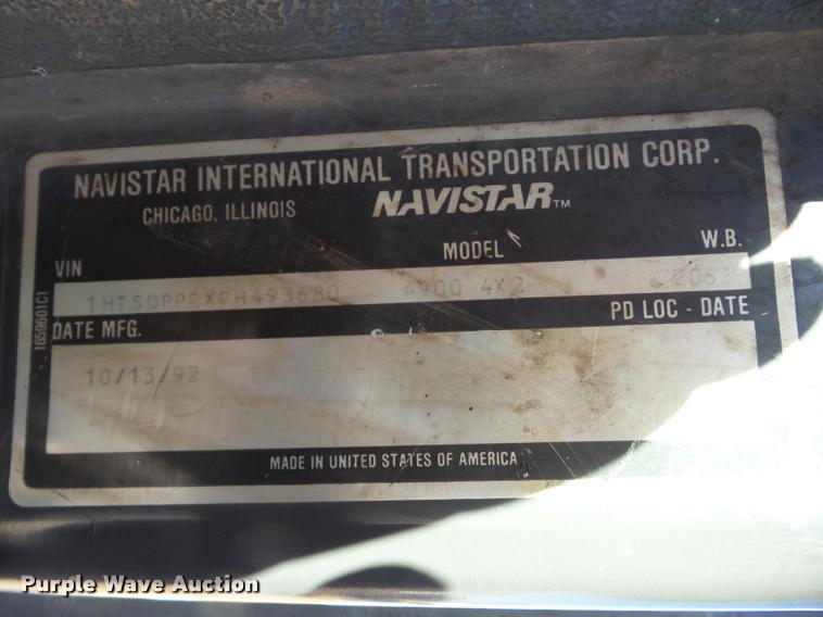 image for item J8725 1993 International 4900 refuse truck