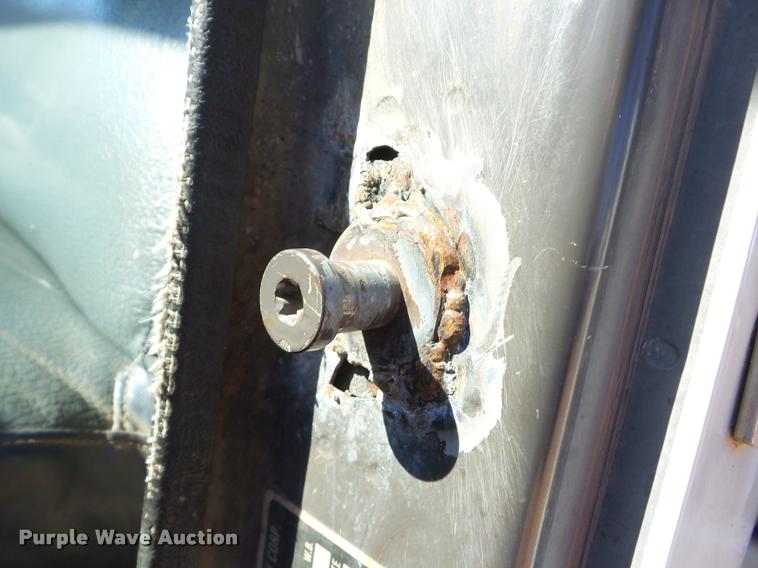 image for item J8725 1993 International 4900 refuse truck