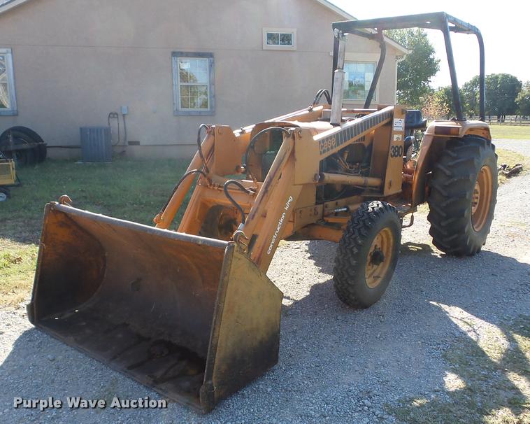 image for item J8727 1975 Case 380LL landscape tractor
