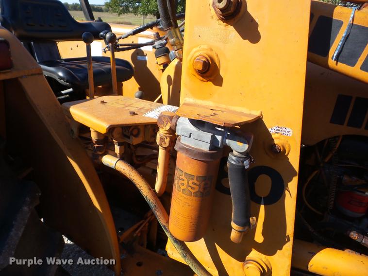 image for item J8727 1975 Case 380LL landscape tractor