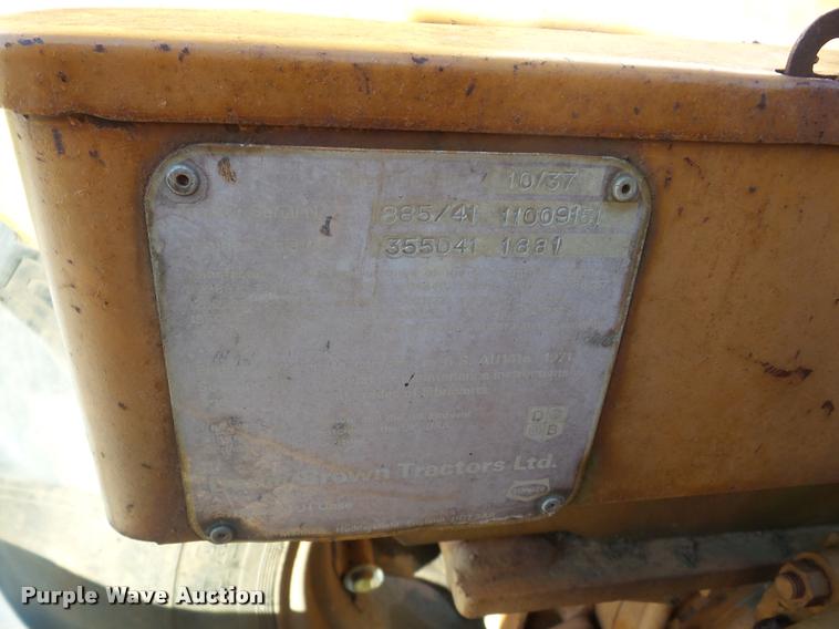 image for item J8727 1975 Case 380LL landscape tractor